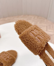 Load image into Gallery viewer, Shearling Slippers
