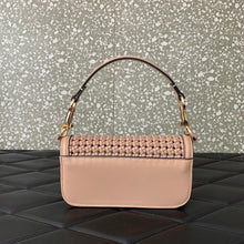 Load image into Gallery viewer, Loco Raffia Bag
