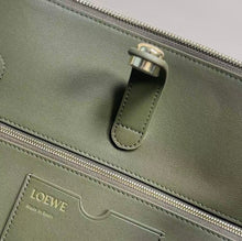 Load image into Gallery viewer, Madrid Large
