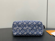 Load image into Gallery viewer, Hills Pochette
