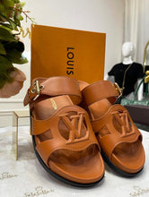 Load image into Gallery viewer, Isola Mules
