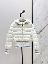 Load image into Gallery viewer, Jeypore Jacket
