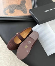 Load image into Gallery viewer, CC Pumps
