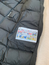 Load image into Gallery viewer, Fudson
