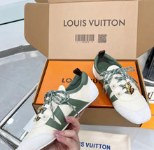 Load image into Gallery viewer, Sneakerina Trainers
