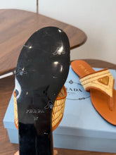 Load image into Gallery viewer, Leather Sandals
