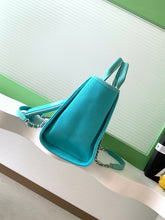 Load image into Gallery viewer, Deauville Tote
