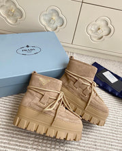 Load image into Gallery viewer, Snow Boots
