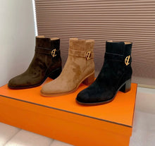 Load image into Gallery viewer, Jill Suede Boots
