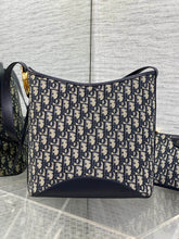 Load image into Gallery viewer, Bucket Bag
