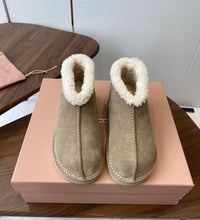 Load image into Gallery viewer, Shearling Boots
