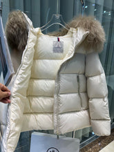 Load image into Gallery viewer, Laichefur Jacket
