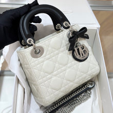 Load image into Gallery viewer, Lady D Mini
