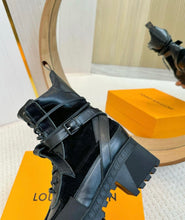 Load image into Gallery viewer, Desert Boots
