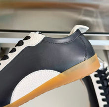 Load image into Gallery viewer, CC Trainers
