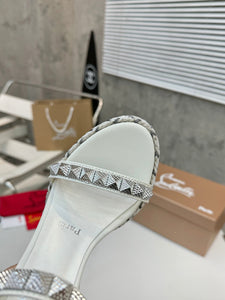 Stud Wedges
