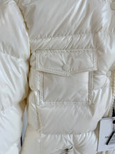 Load image into Gallery viewer, Glareins Jacket
