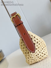 Load image into Gallery viewer, Hills Pochette
