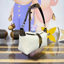 Load image into Gallery viewer, Pochette Mia
