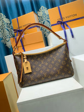 Load image into Gallery viewer, East West Carryall
