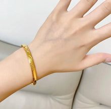 Load image into Gallery viewer, Love Bracelet
