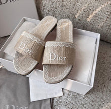 Load image into Gallery viewer, Dway Mules
