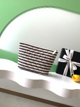 Load image into Gallery viewer, CC Pouch Medium
