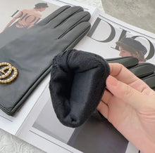 Load image into Gallery viewer, GG Leather Gloves
