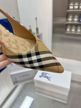 Load image into Gallery viewer, Check Slingback Pumps
