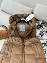 Load image into Gallery viewer, The Cube Gilet

