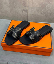 Load image into Gallery viewer, Oran Sandals
