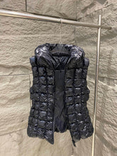 Load image into Gallery viewer, Emilion Gilet
