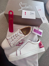 Load image into Gallery viewer, Fun Vieira
