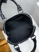 Load image into Gallery viewer, Alma BB
