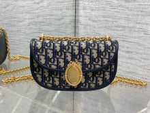 Load image into Gallery viewer, Medilion Small Flap Bag

