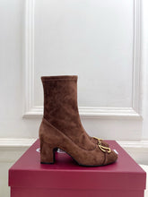 Load image into Gallery viewer, Suede Boots
