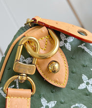 Load image into Gallery viewer, Speedy 40
