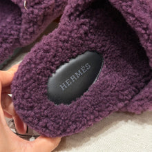 Load image into Gallery viewer, Chypre Sandals
