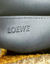 Load image into Gallery viewer, Raffia Tote

