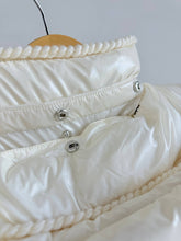 Load image into Gallery viewer, Glareins Jacket
