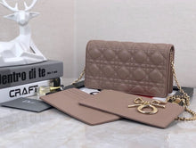 Load image into Gallery viewer, Lady D Clutch
