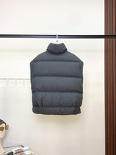 Load image into Gallery viewer, Logo Gilet
