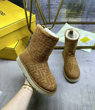 Load image into Gallery viewer, Logo Boots
