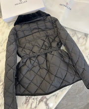 Load image into Gallery viewer, Cygne Jacket
