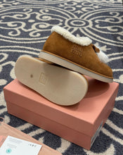 Load image into Gallery viewer, Suede Tassel Mules

