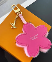 Load image into Gallery viewer, Flower Bag Charm/Keychain
