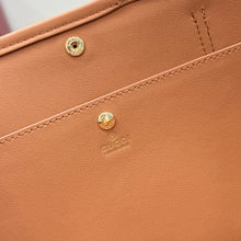 Load image into Gallery viewer, Tribeca Tote Small
