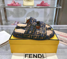 Load image into Gallery viewer, Feel Sandals
