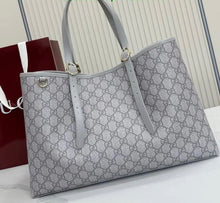 Load image into Gallery viewer, GG Shopping Bag
