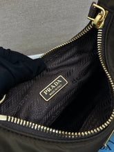 Load image into Gallery viewer, Re Edition Pochette
